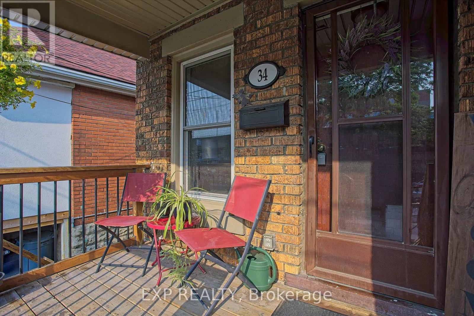 34 Poplar Avenue, Hamilton, Ontario  L8V 2S6 - Photo 3 - X13623406