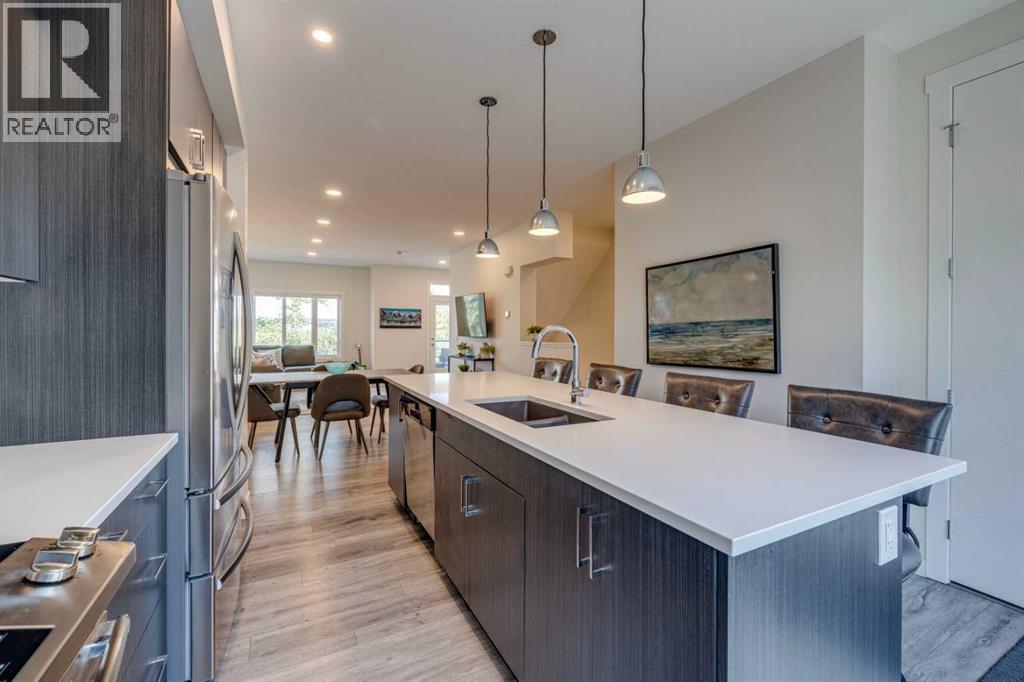 614 Greenbriar Common NW, Calgary, Alberta  T3B 6J2 - Photo 10 - A2281393