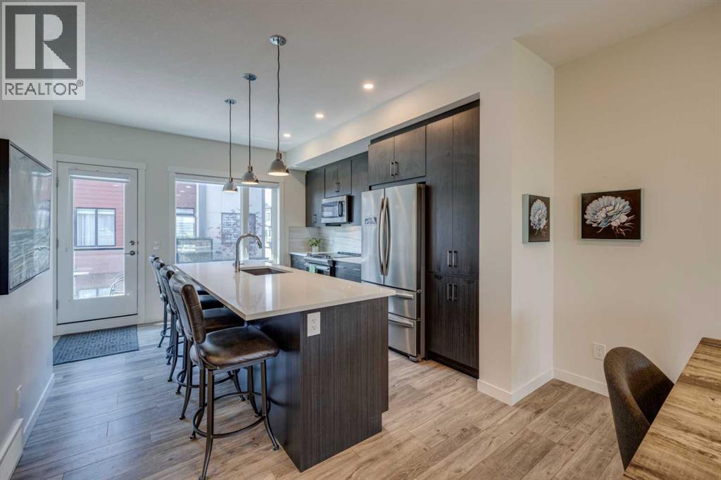 614 Greenbriar Common NW, Calgary, Alberta  T3B 6J2 - Photo 9 - A2281393