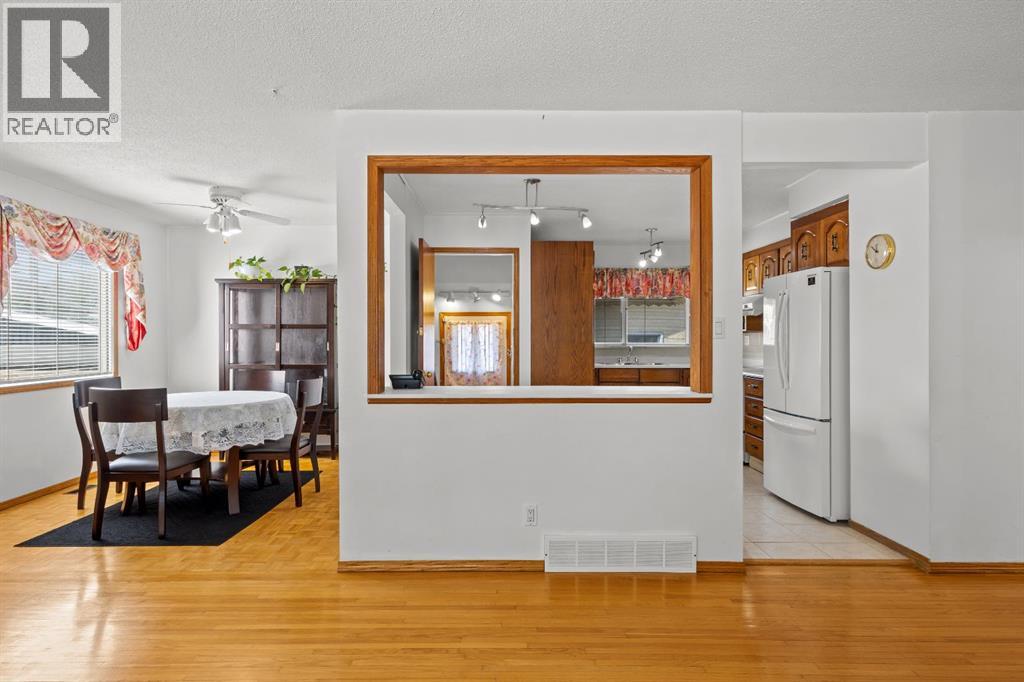 1307 Radisson Drive SE, Calgary, Alberta  T2A 1Z3 - Photo 10 - A2316120