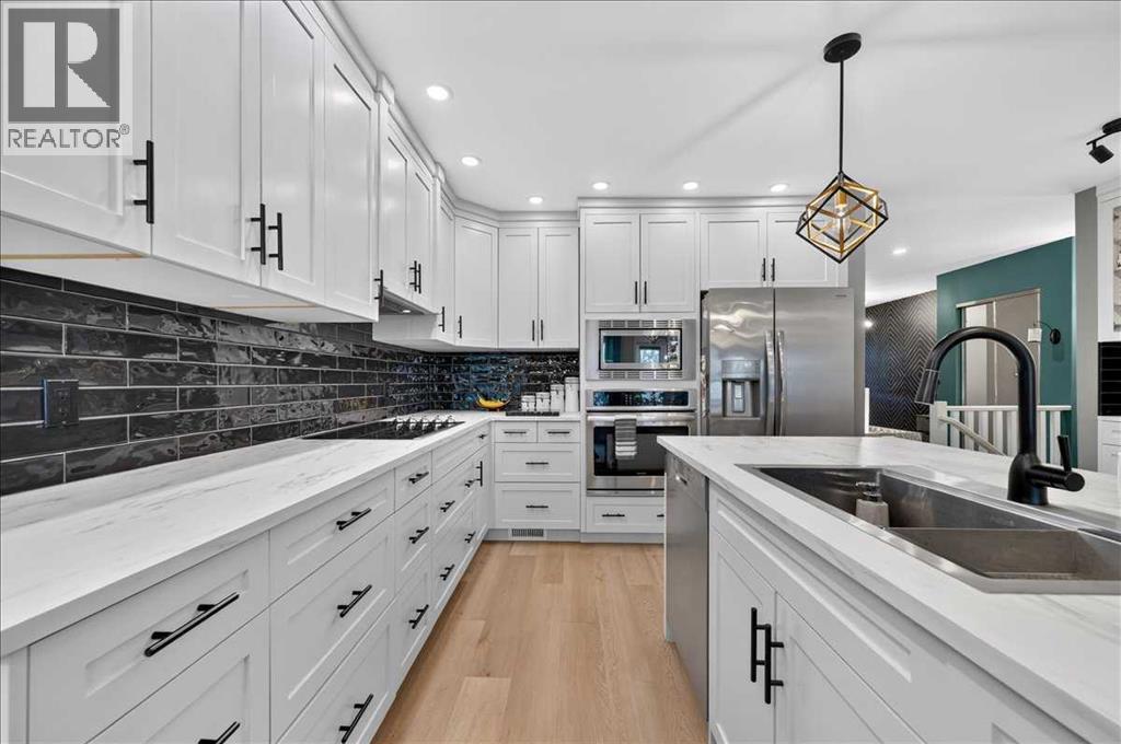 23, 33 Stonegate Drive NW, Airdrie, Alberta