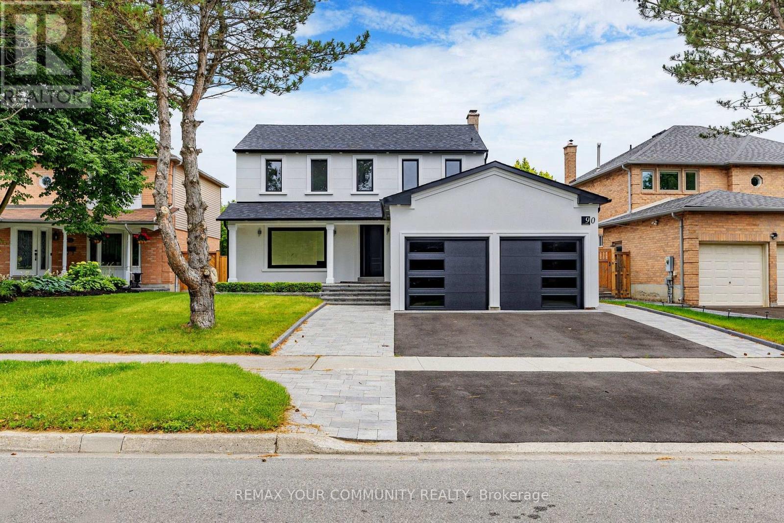 90 TAMARAC TRAIL, Aurora, Ontario