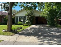 14 WESTHAMPTON DRIVE, Toronto, Ontario