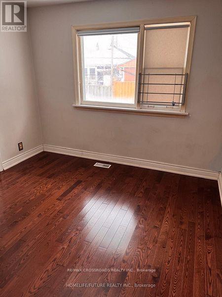 Main Level - 6 Nero Court S, Toronto (Eglinton East), Ontario  M1K 4V5 - Photo 4 - E13623478
