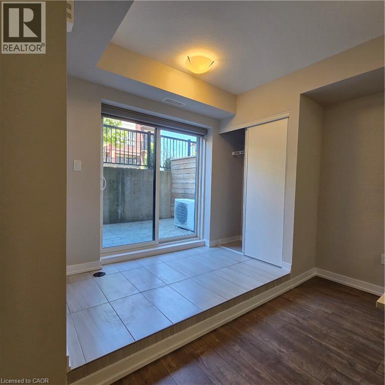 20 Palace Place Unit# E9, Kitchener, Ontario  N2E 0J3 - Photo 3 - 40852258