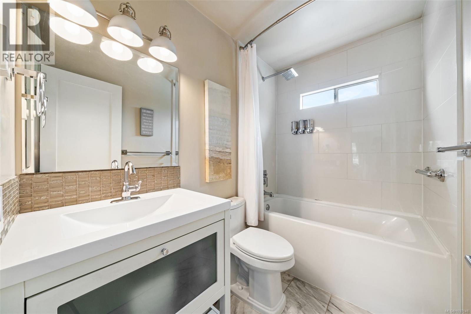 1145 Meares St, Victoria, British Columbia  V8V 3J9 - Photo 33 - 1037148
