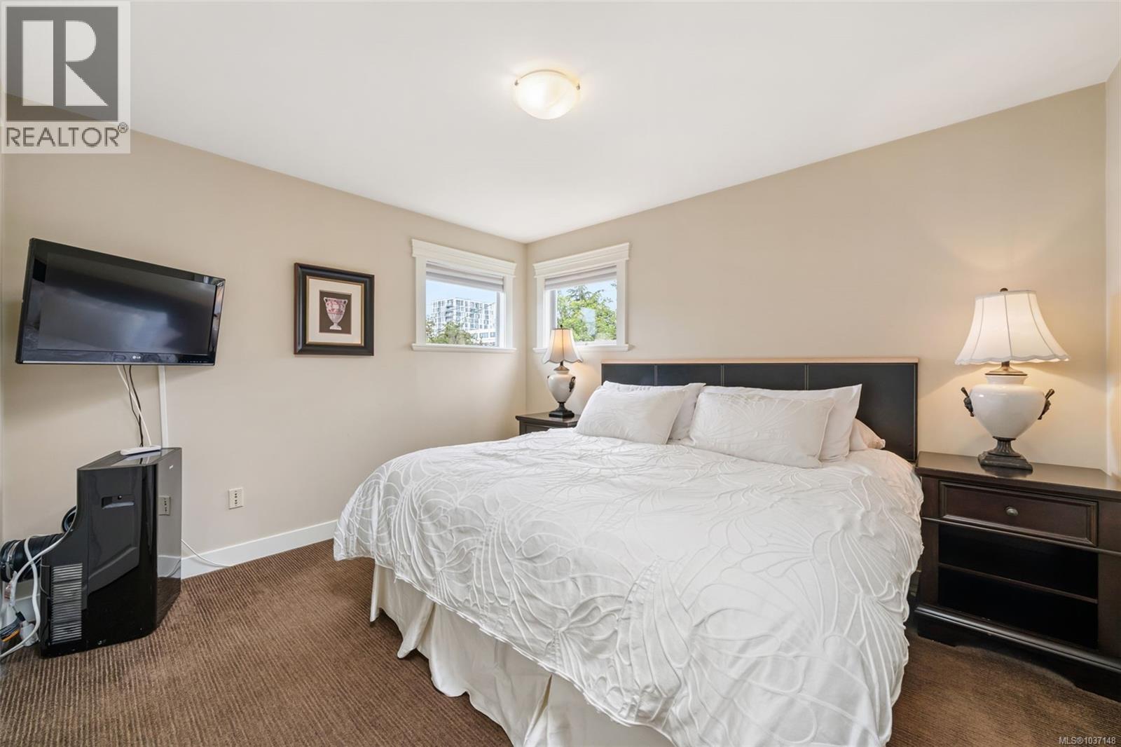 1145 Meares St, Victoria, British Columbia  V8V 3J9 - Photo 46 - 1037148