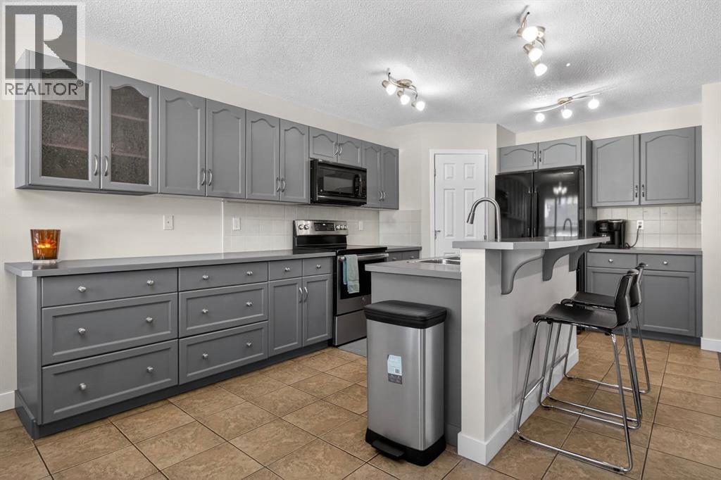 28 Elgin View SE, Calgary, Alberta  T2Z 4Z6 - Photo 12 - A2315678
