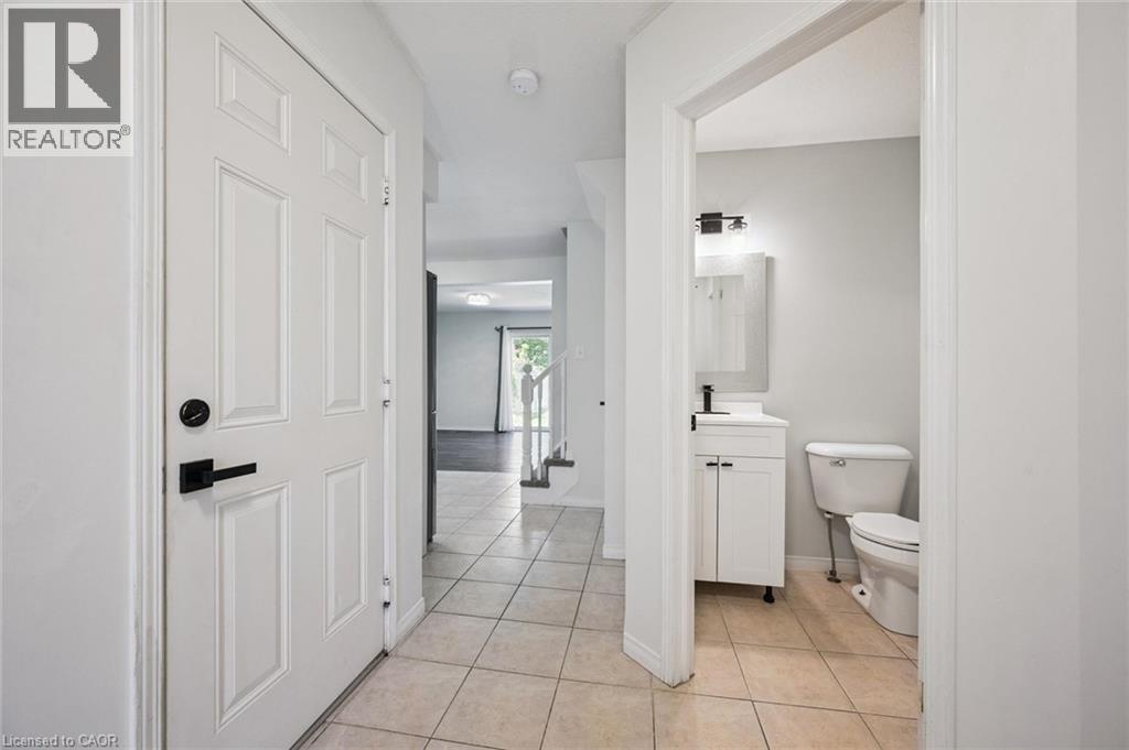 96 Templewood Drive, Kitchener, Ontario  N2R 1Y4 - Photo 7 - 40852051