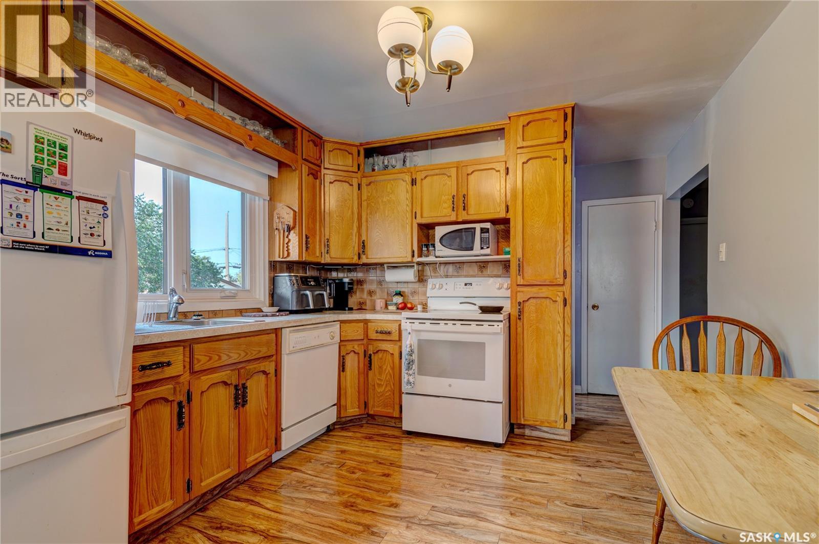 180 Osler Street, Regina, Saskatchewan  S4R 1V2 - Photo 7 - SK044159