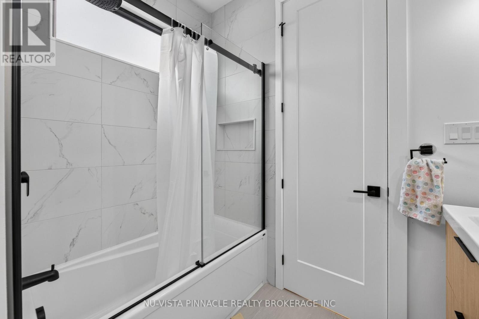 7517 Silvercreek Crescent, London South, Ontario  N6P 0G6 - Photo 23 - X13592856