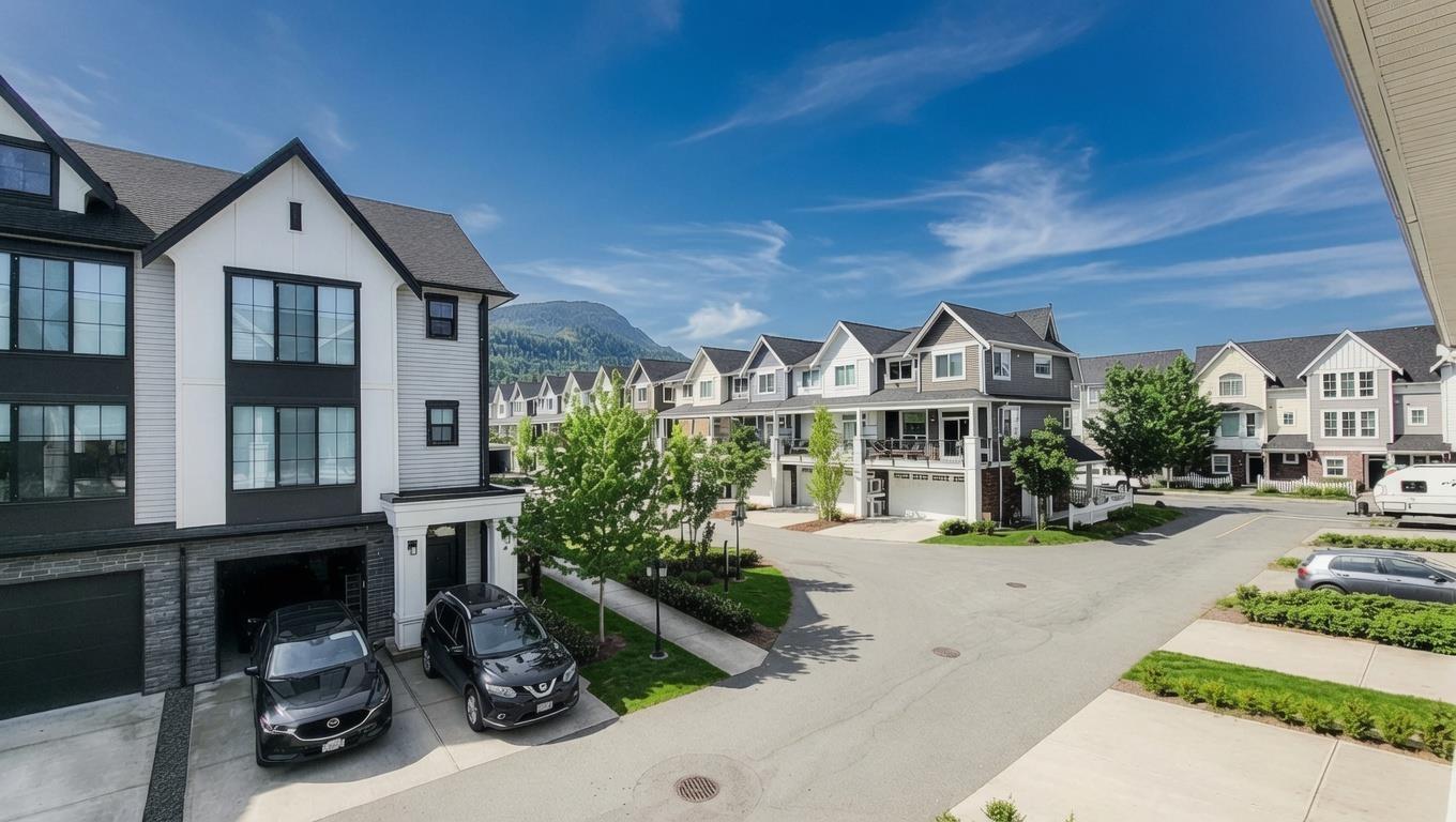 44486 Sherry Drive, Sardis South, Chilliwack, British Columbia  V2R 0R6 - Photo 2 - R3142331