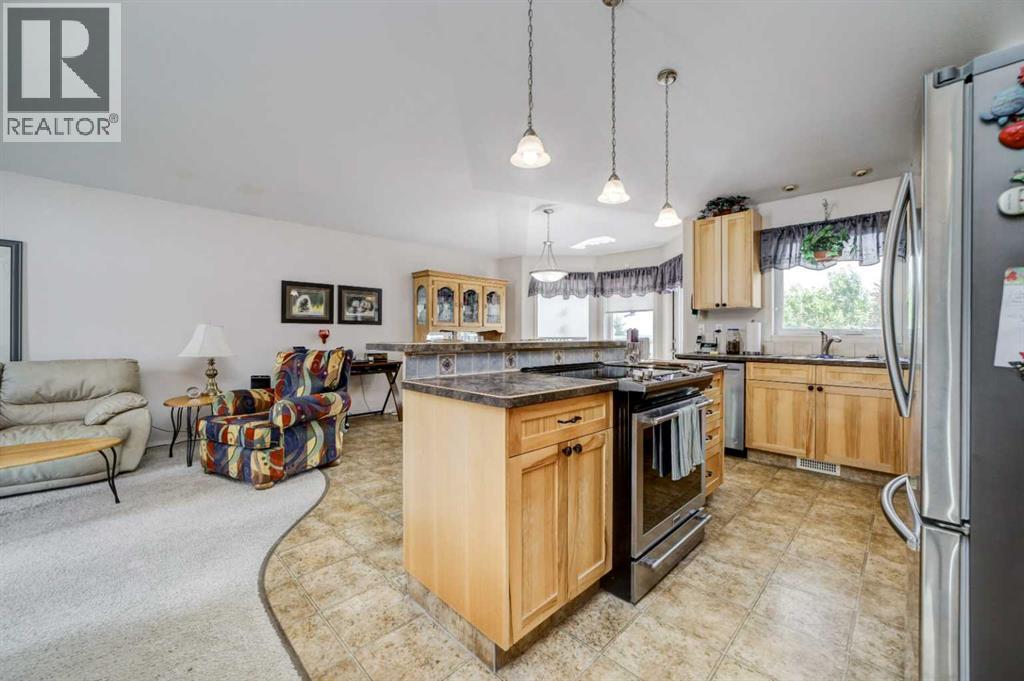 594 Tumbleweed Avenue, Pincher Creek, Alberta  T0K 1W0 - Photo 12 - A2327142