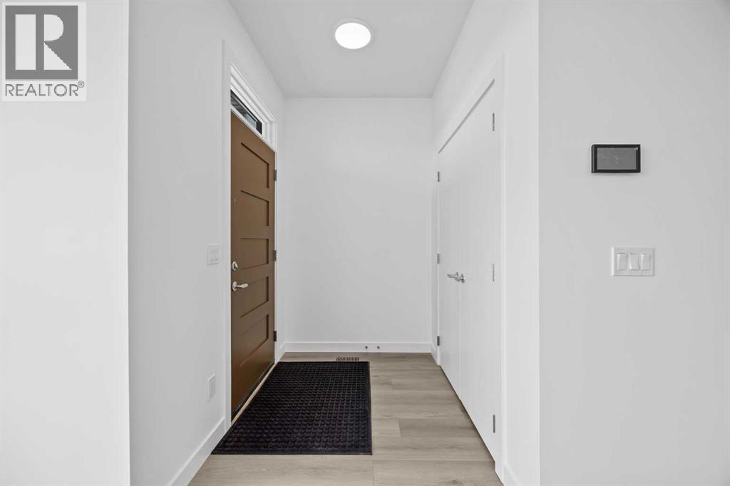 21523 Sheriff King Street SW, Calgary, Alberta  T2X 6R8 - Photo 3 - A2332602
