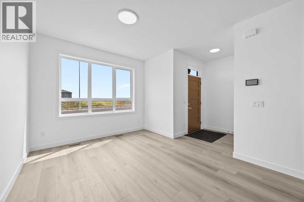 21523 Sheriff King Street SW, Calgary, Alberta  T2X 6R8 - Photo 4 - A2332602