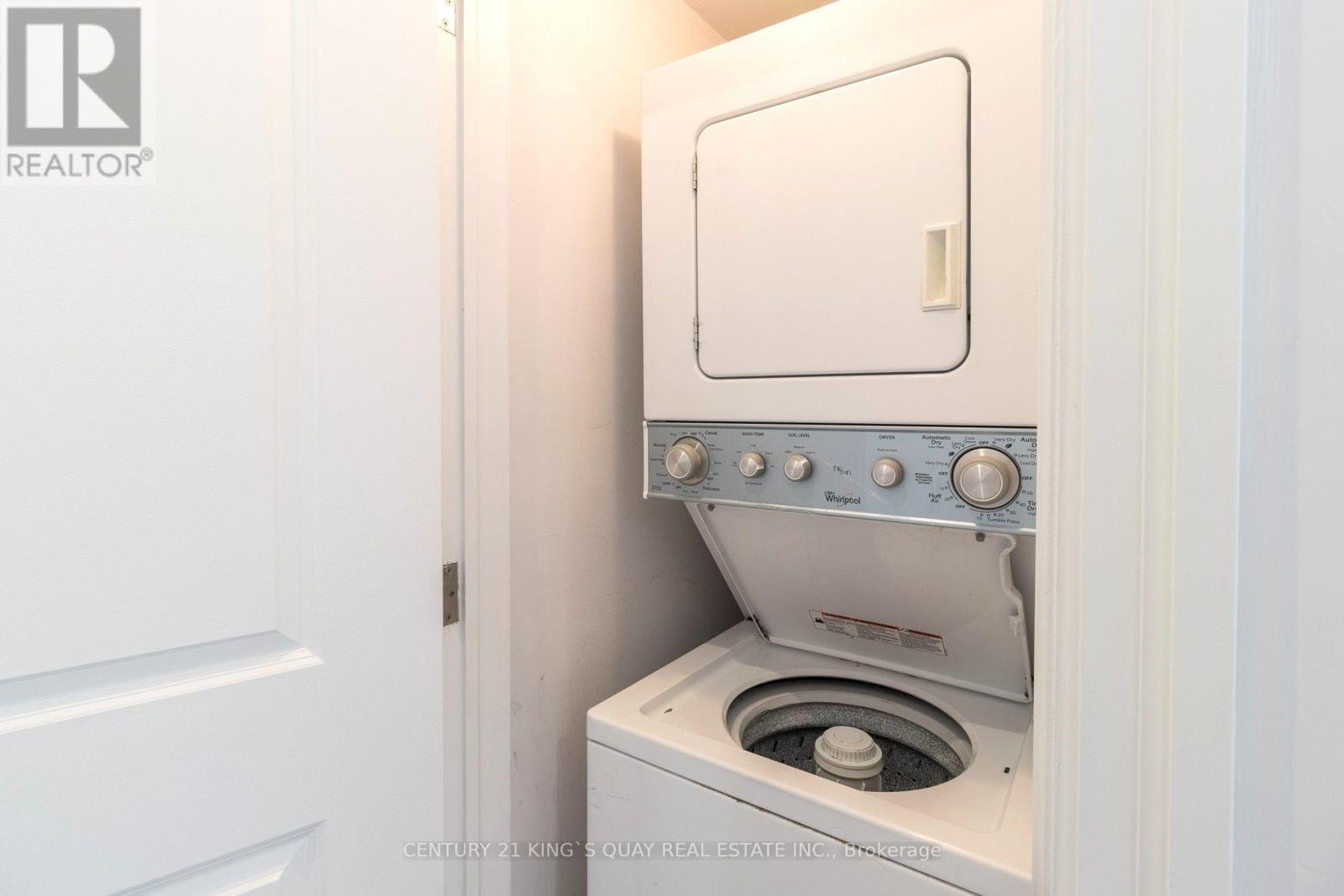 301 Upper - 301 Cleveland Street, Toronto, Ontario  M4S 2W7 - Photo 15 - C13623588