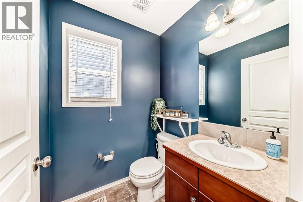 34 Kingsland Heights SE, Airdrie, Alberta  T4A 0A3 - Photo 17 - A2315098
