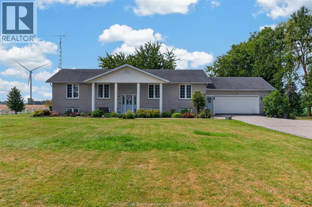 124 COUNTY RD 14 East, Gosfield North, Ontario