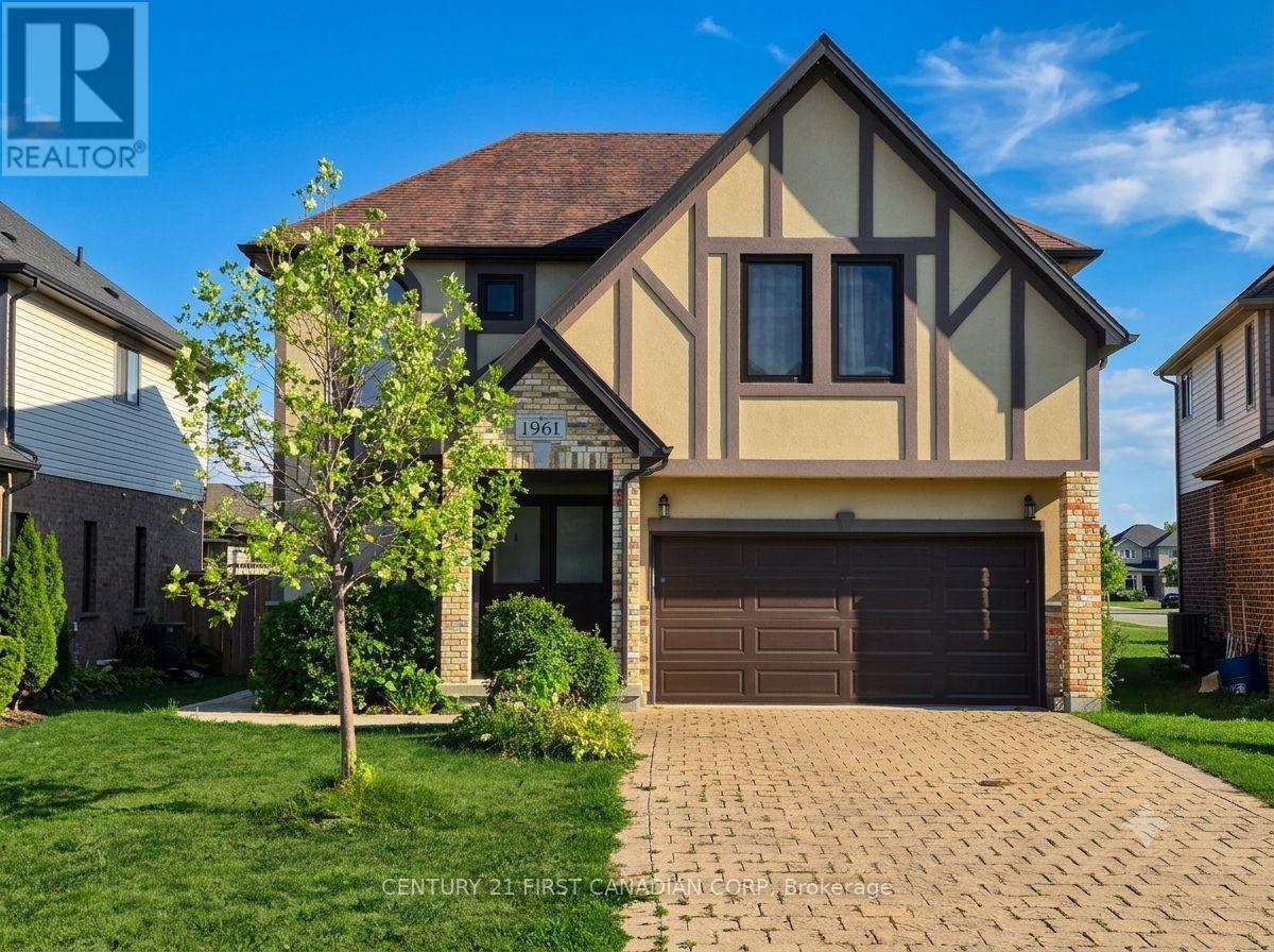 1961 CEDARPARK DRIVE, London North, Ontario