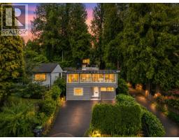 3570 LONSDALE AVENUE, North Vancouver, British Columbia