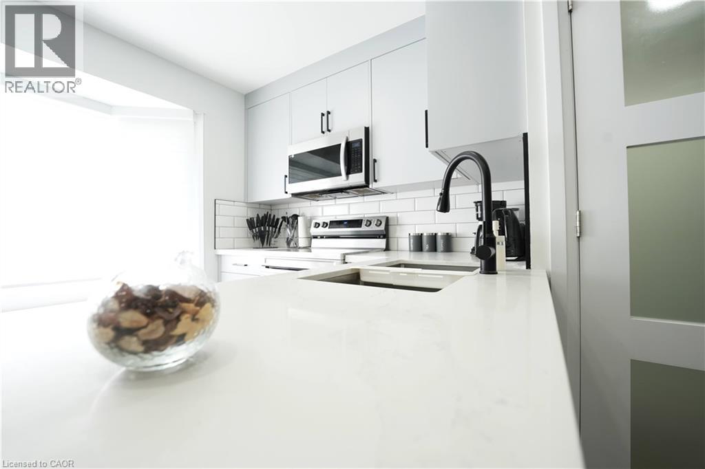 136 Jansen Avenue, Kitchener, Ontario  N2A 2L7 - Photo 7 - 40842416