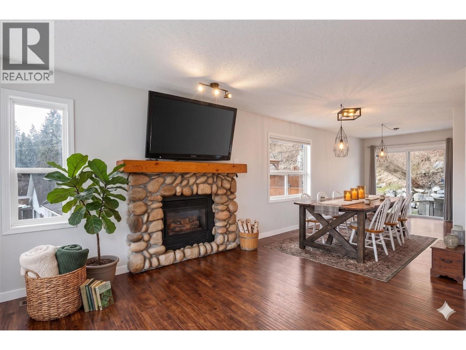 3220 Mciver Road, West Kelowna, British Columbia  V4T 1G1 - Photo 4 - 10385150