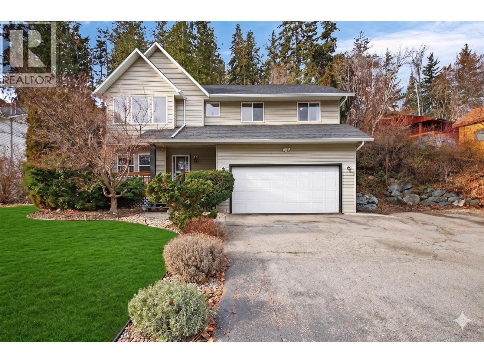 3220 Mciver Road, West Kelowna, British Columbia  V4T 1G1 - Photo 2 - 10385150
