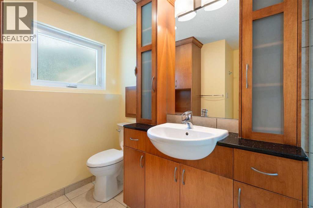 2712 Conrad Drive NW, Calgary, Alberta  T2L 1B4 - Photo 16 - A2331025
