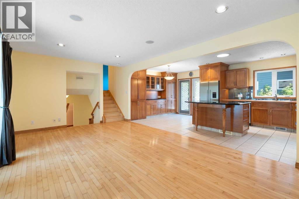 2712 Conrad Drive NW, Calgary, Alberta  T2L 1B4 - Photo 19 - A2331025