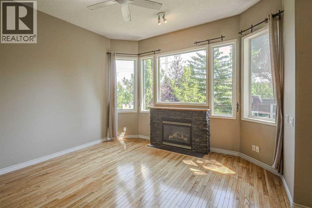 12 Straddock Villas SW, Calgary, Alberta  T3H 5C7 - Photo 11 - A2333003