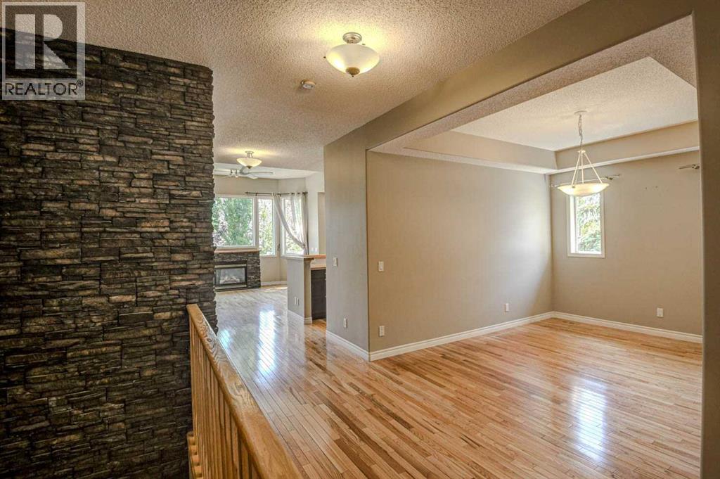 12 Straddock Villas SW, Calgary, Alberta  T3H 5C7 - Photo 4 - A2333003