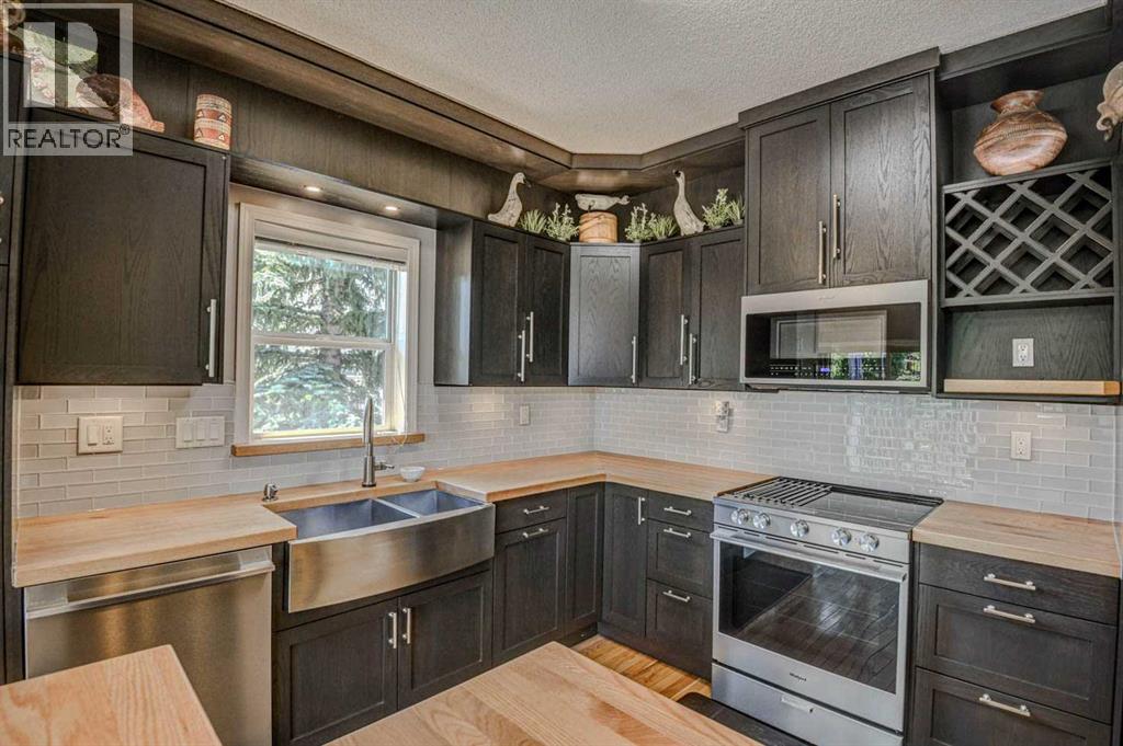 12 Straddock Villas SW, Calgary, Alberta  T3H 5C7 - Photo 8 - A2333003