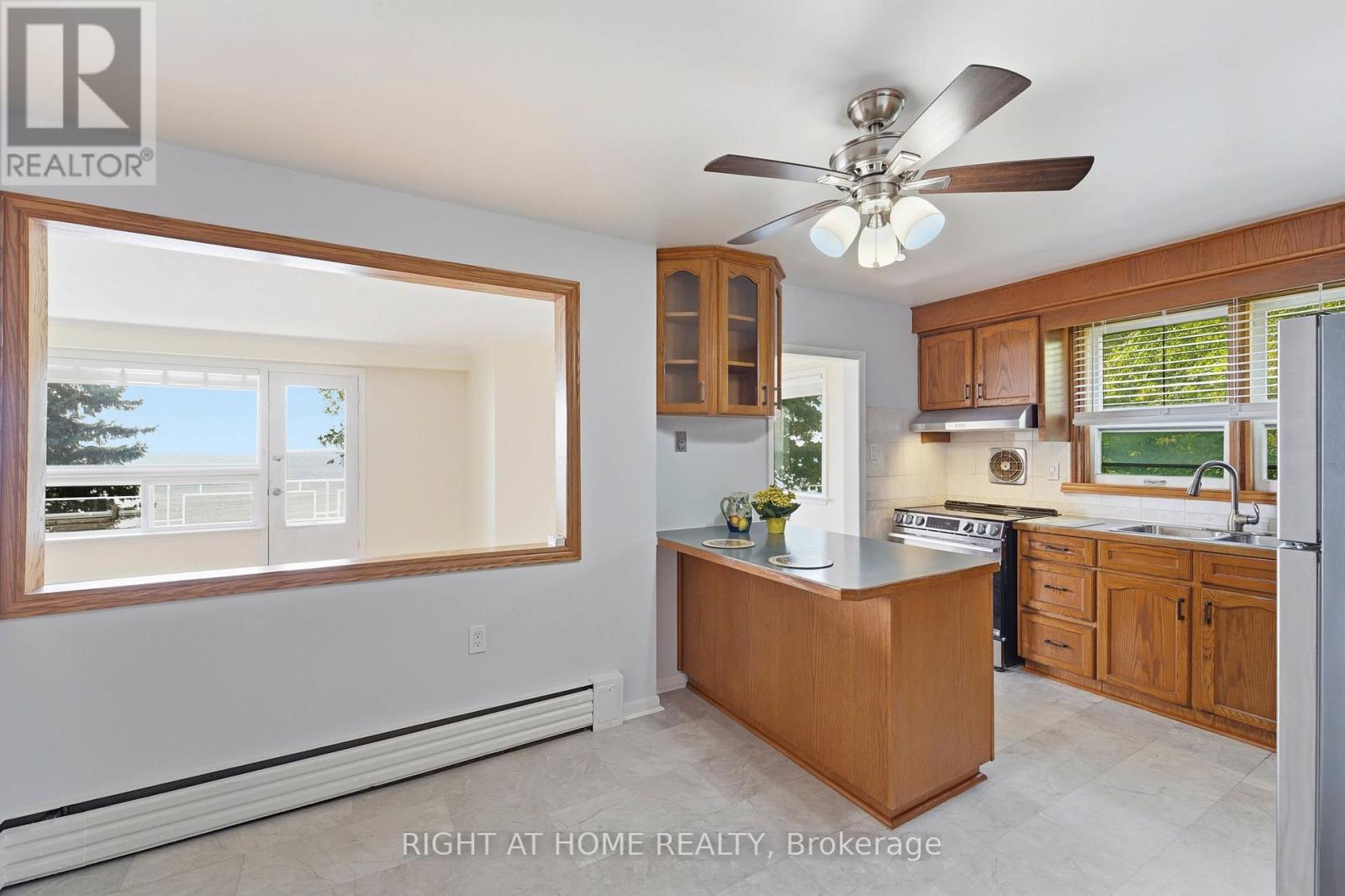 3 Carlis Place, Mississauga, Ontario  L5G 1A8 - Photo 11 - W13623604