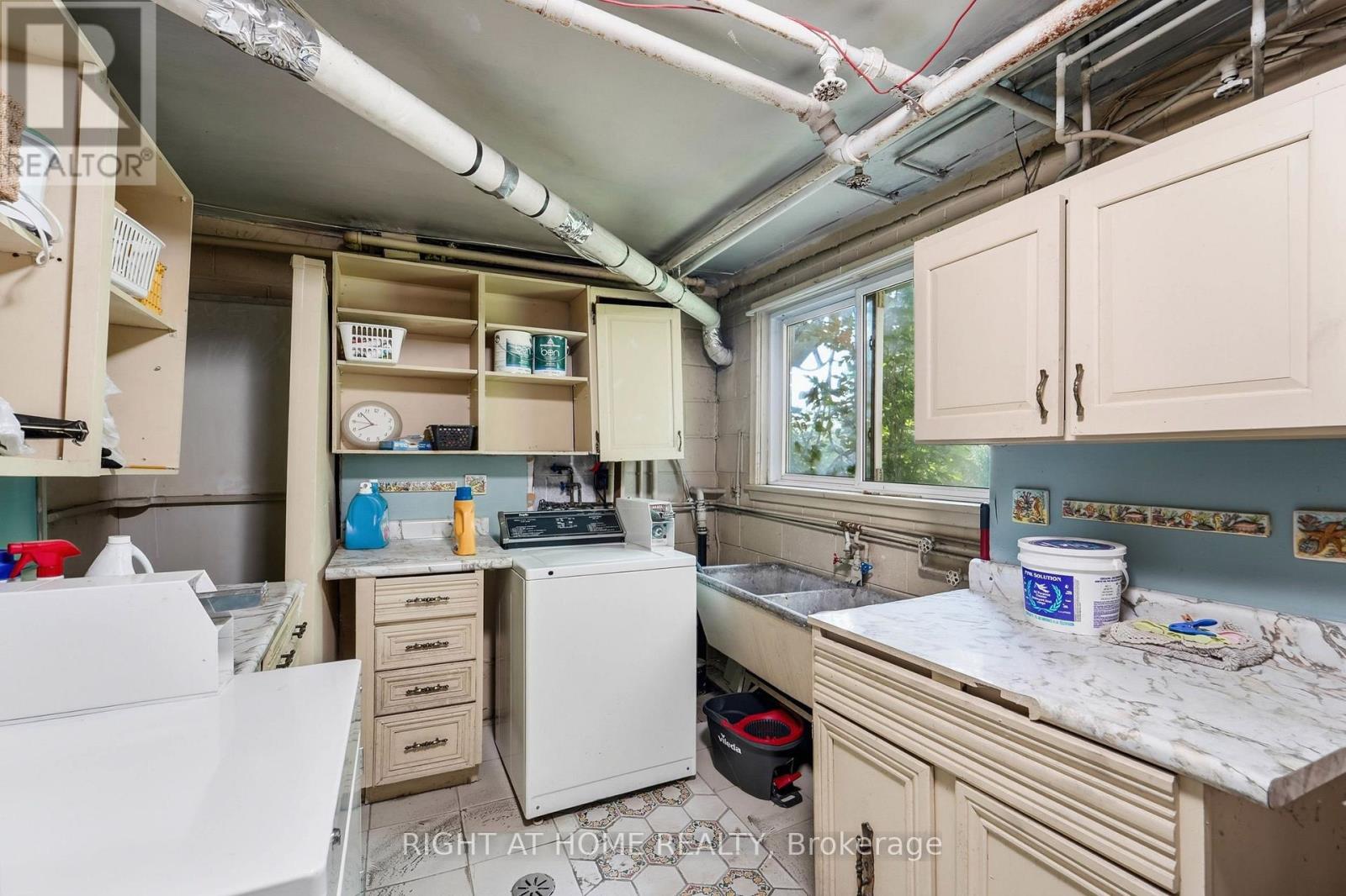 3 Carlis Place, Mississauga, Ontario  L5G 1A8 - Photo 19 - W13623604