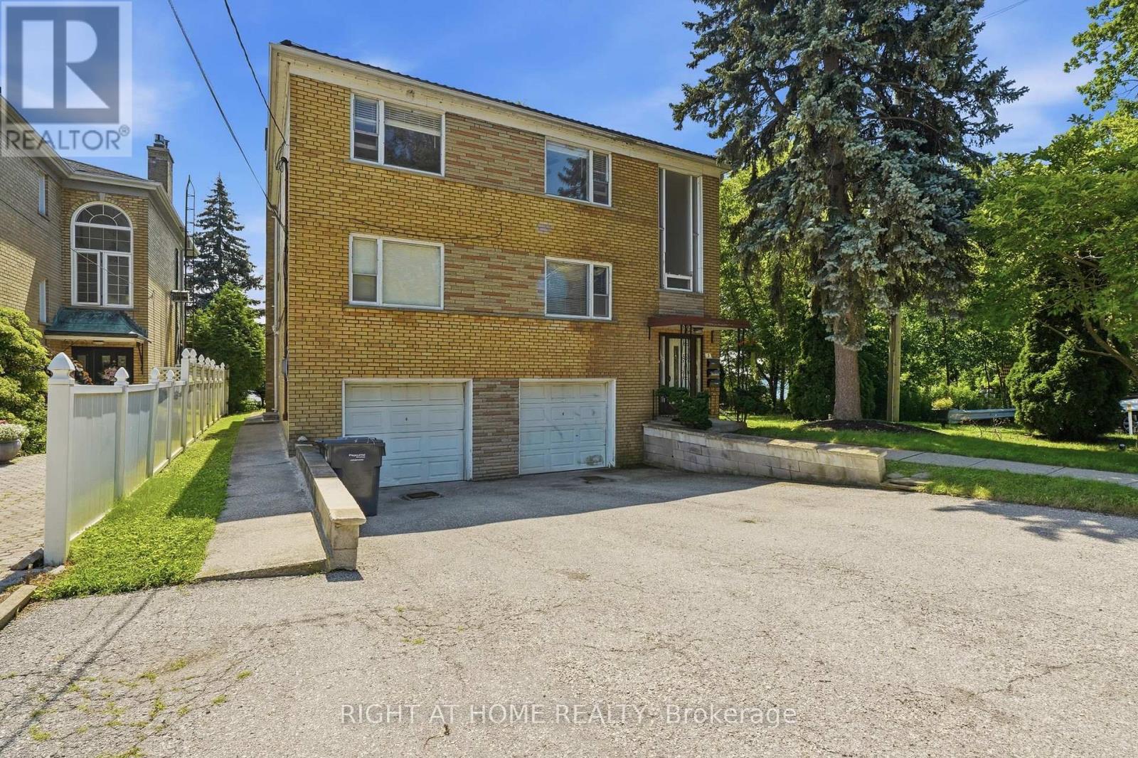 3 Carlis Place, Mississauga, Ontario  L5G 1A8 - Photo 4 - W13623604