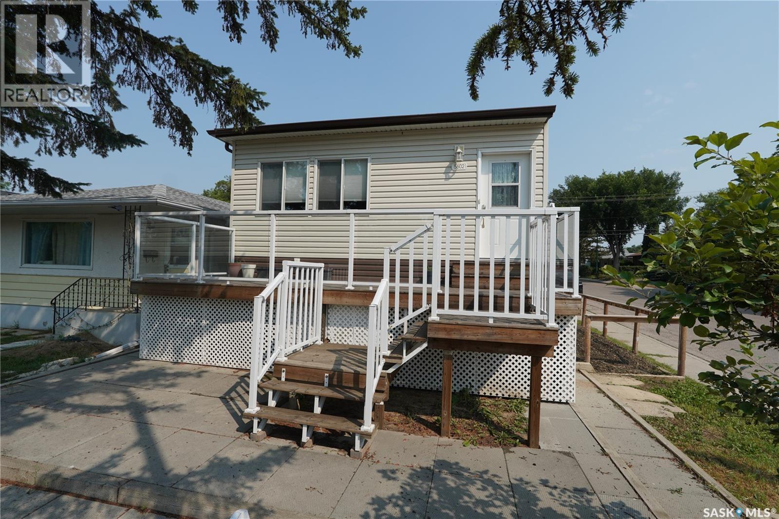 5602 DEWDNEY AVENUE, Regina, Saskatchewan