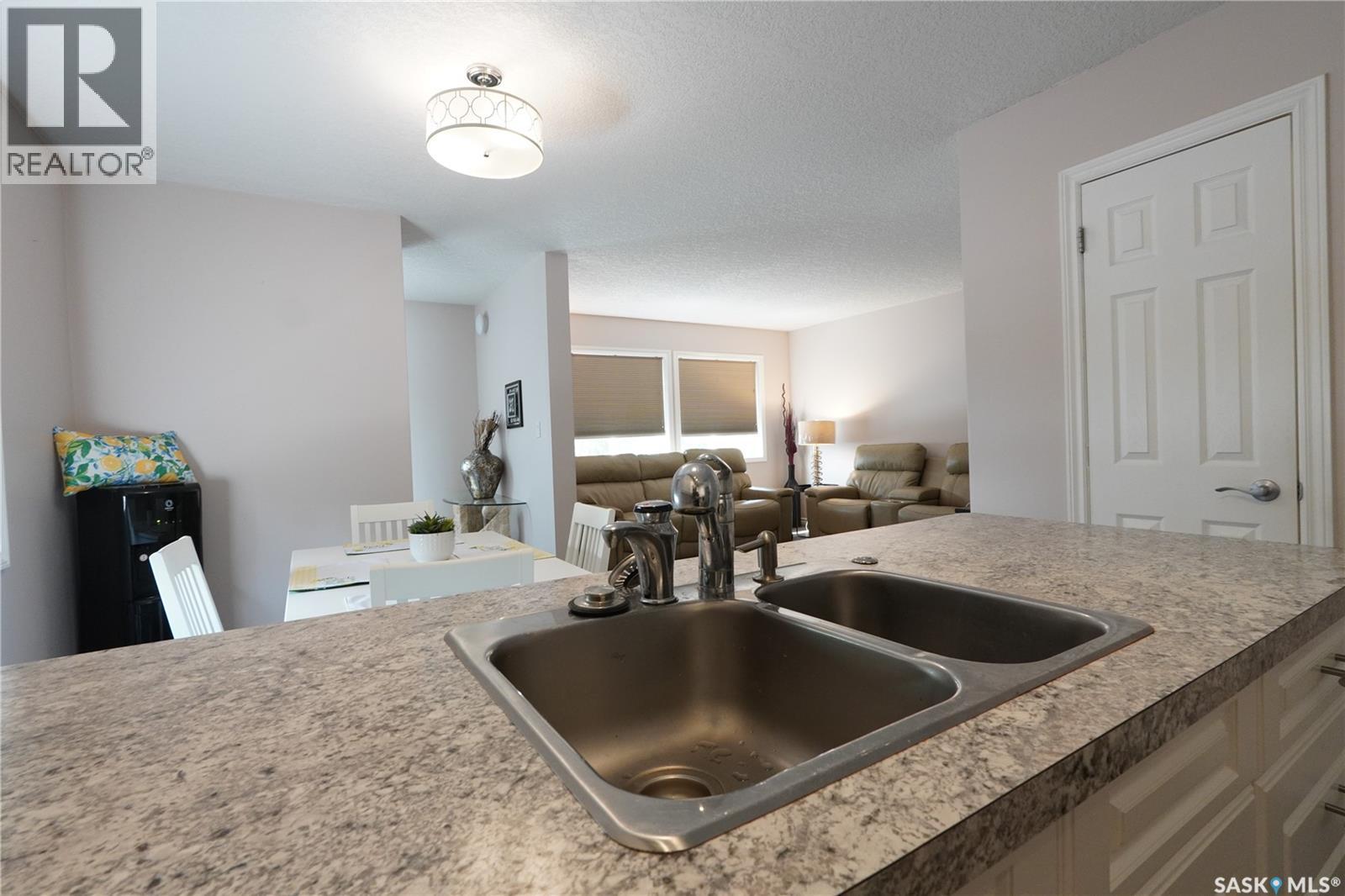 5602 Dewdney Avenue, Regina, Saskatchewan  S4T 1C7 - Photo 4 - SK044134