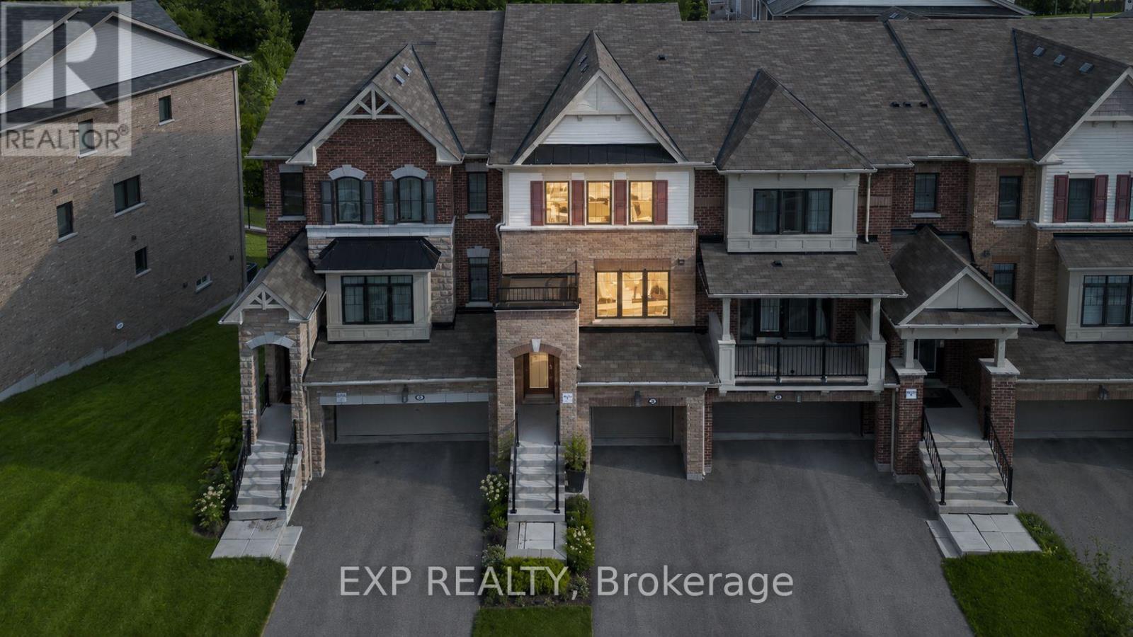 7 Delft Drive, Markham, Ontario  L6C 0Z3 - Photo 3 - N13599048