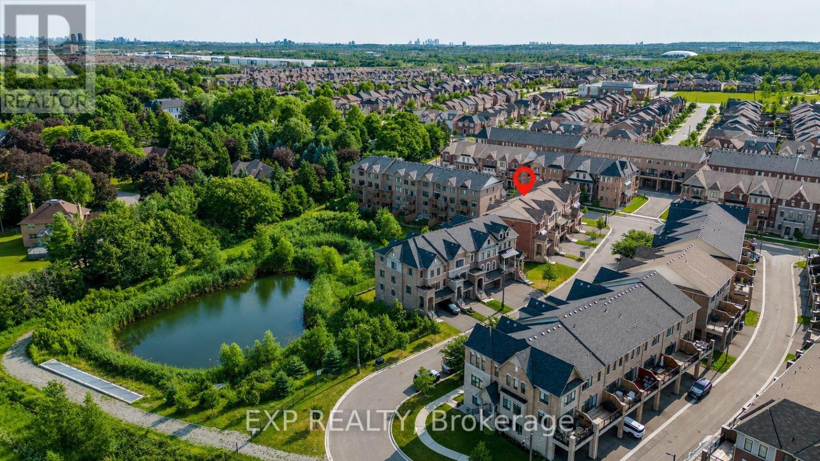 7 Delft Drive, Markham, Ontario  L6C 0Z3 - Photo 4 - N13599048