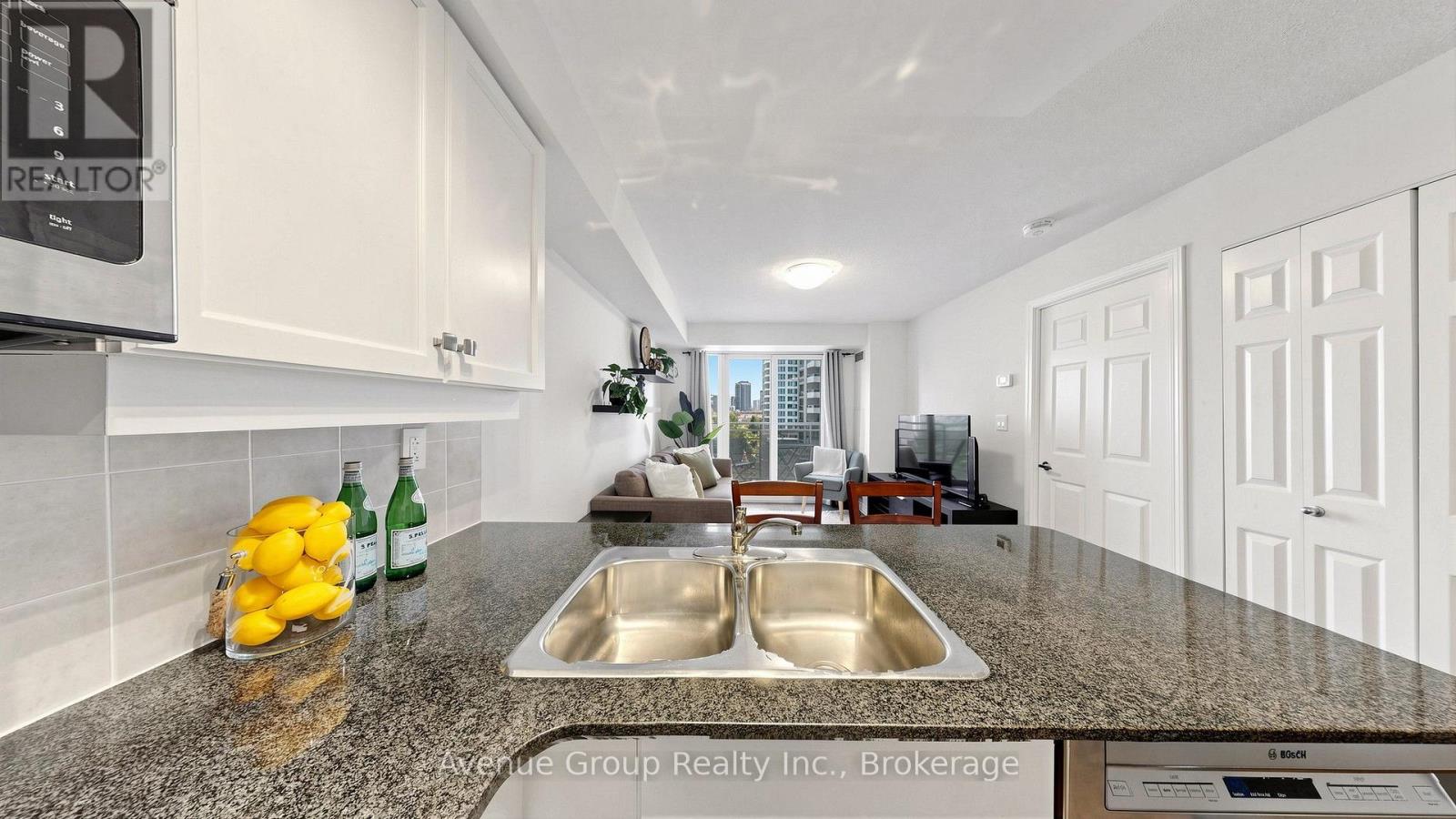 513 - 19 Barberry Place, Toronto, Ontario  M2K 3E3 - Photo 8 - C13591474