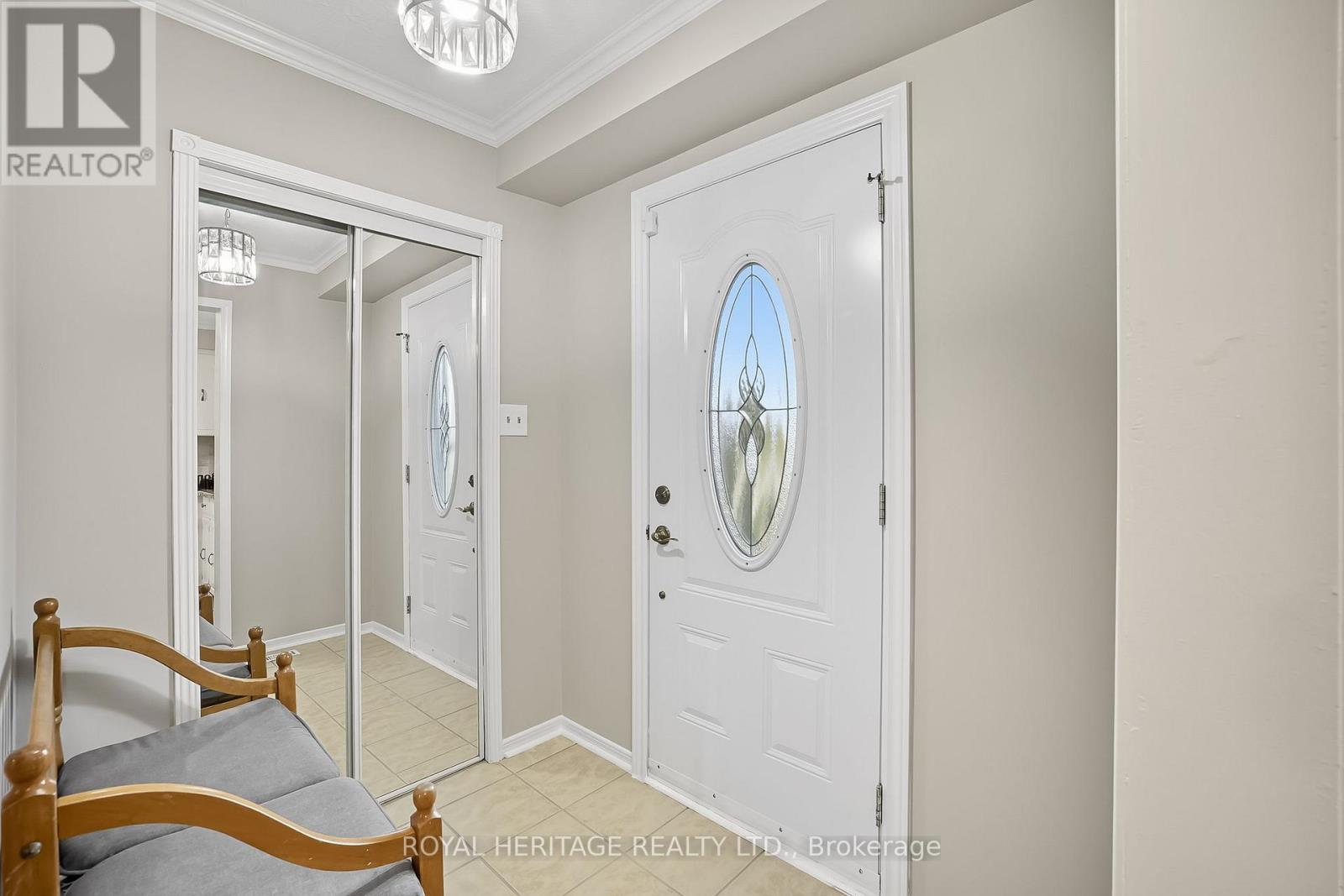 6 - 580 Eyer Drive, Pickering, Ontario  L1W 3B7 - Photo 4 - E13623668