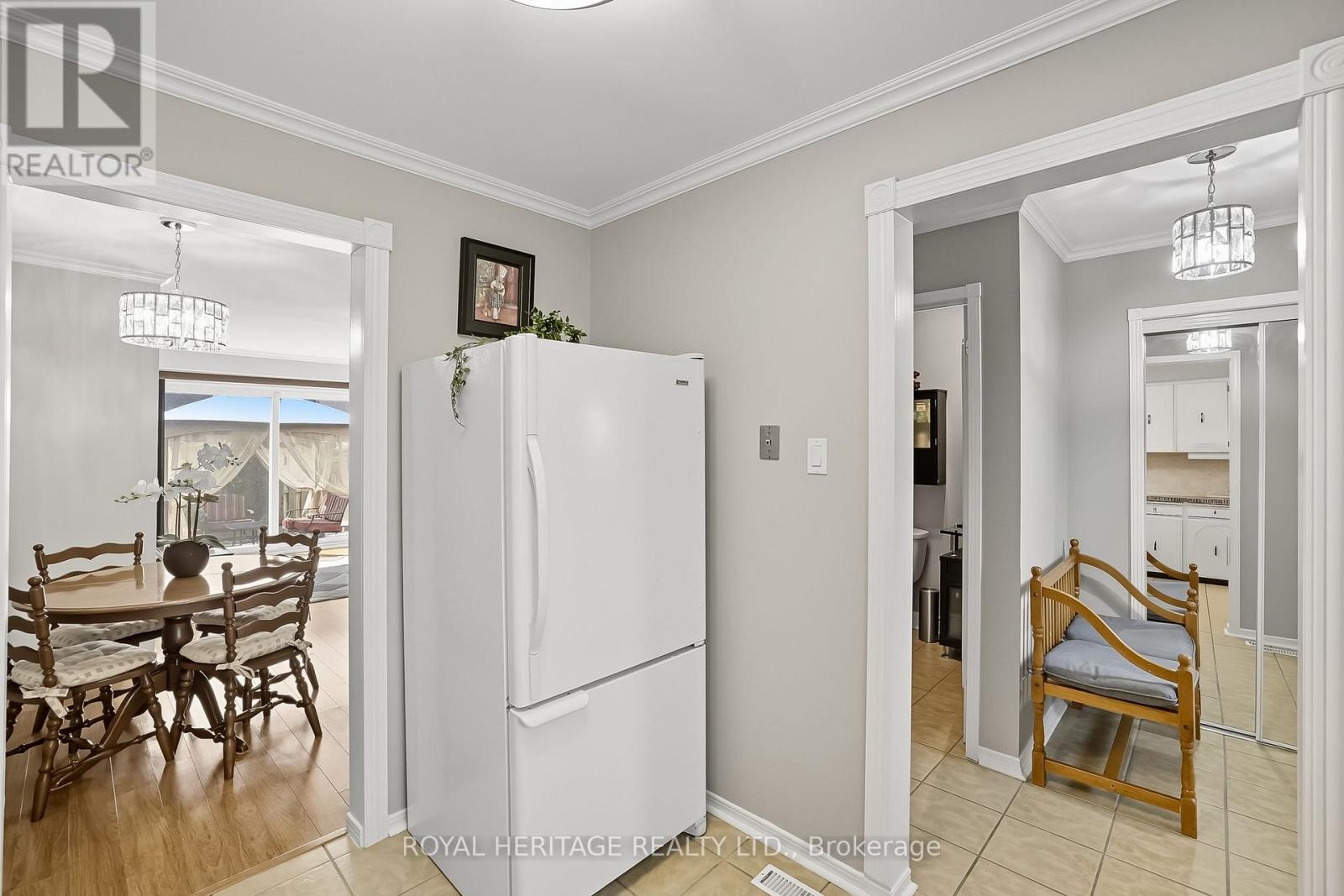 6 - 580 Eyer Drive, Pickering, Ontario  L1W 3B7 - Photo 7 - E13623668