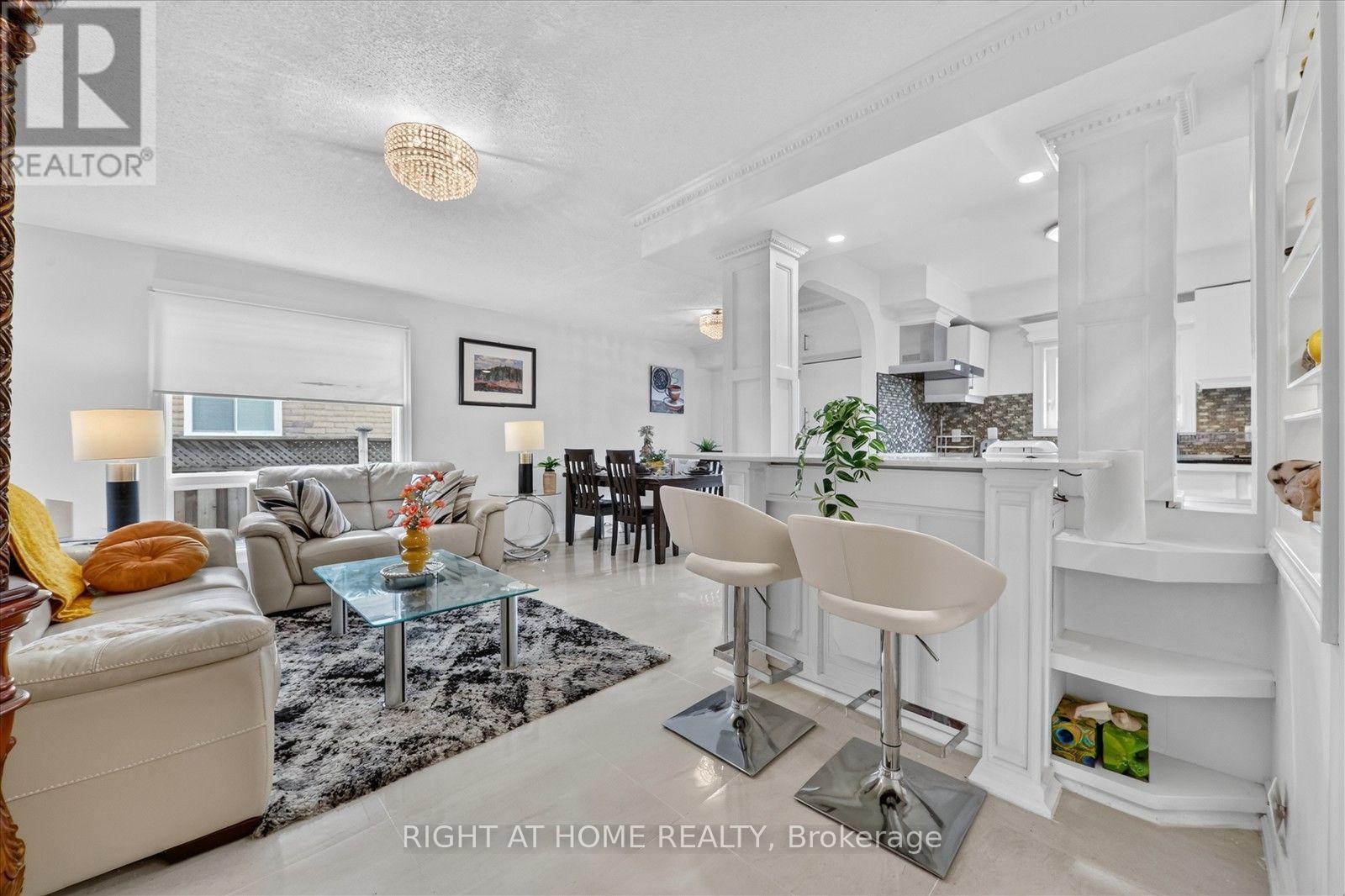 531 Wallenberg Crescent, Mississauga, Ontario  L5B 3L8 - Photo 11 - W13623662