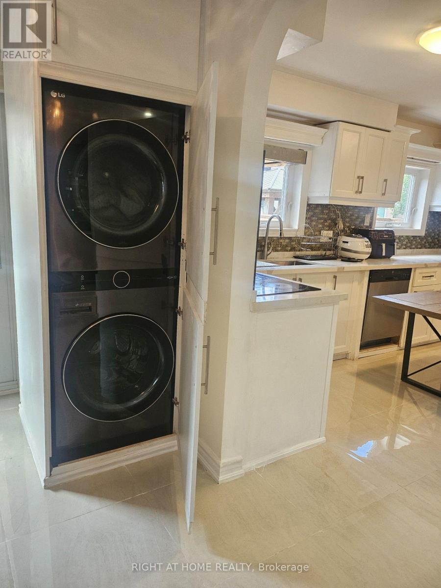 531 Wallenberg Crescent, Mississauga, Ontario  L5B 3L8 - Photo 23 - W13623662