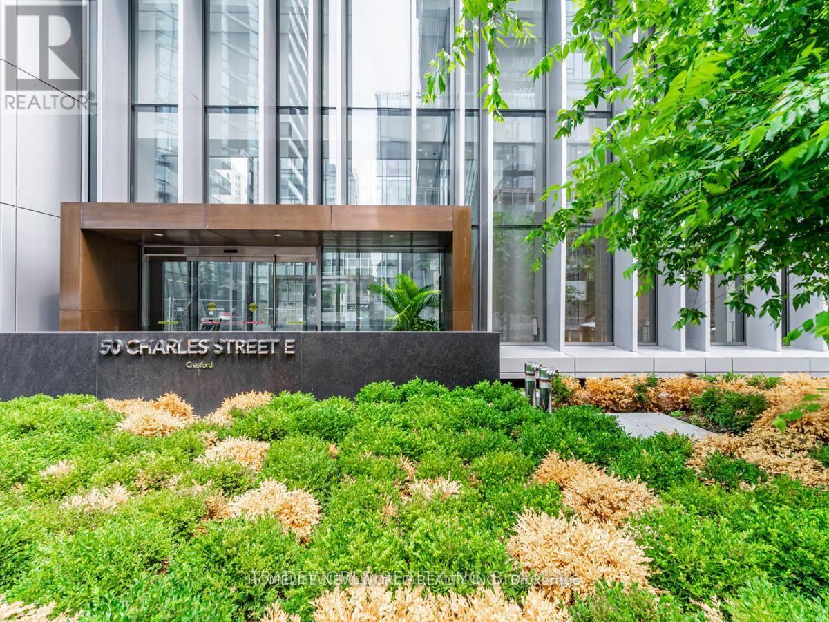3206 - 50 Charles Street E, Toronto, Ontario  M4Y 0C3 - Photo 2 - C13623696
