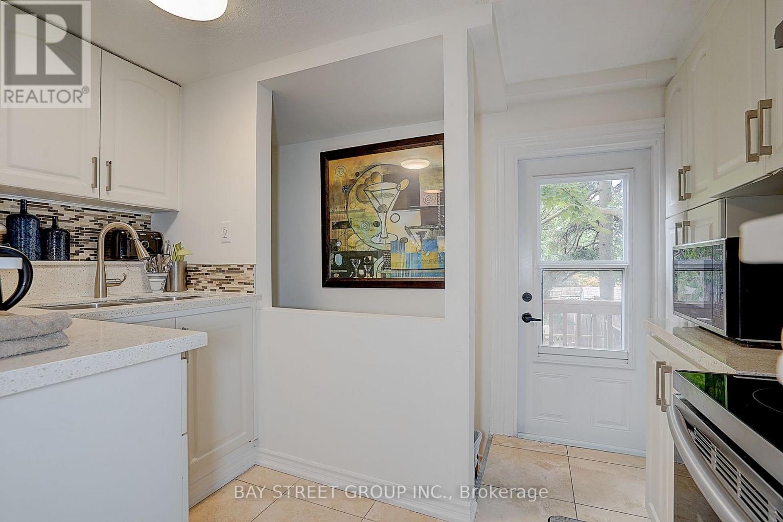 154 Alameda Avenue, Toronto, Ontario  M6C 3X2 - Photo 24 - C13623722
