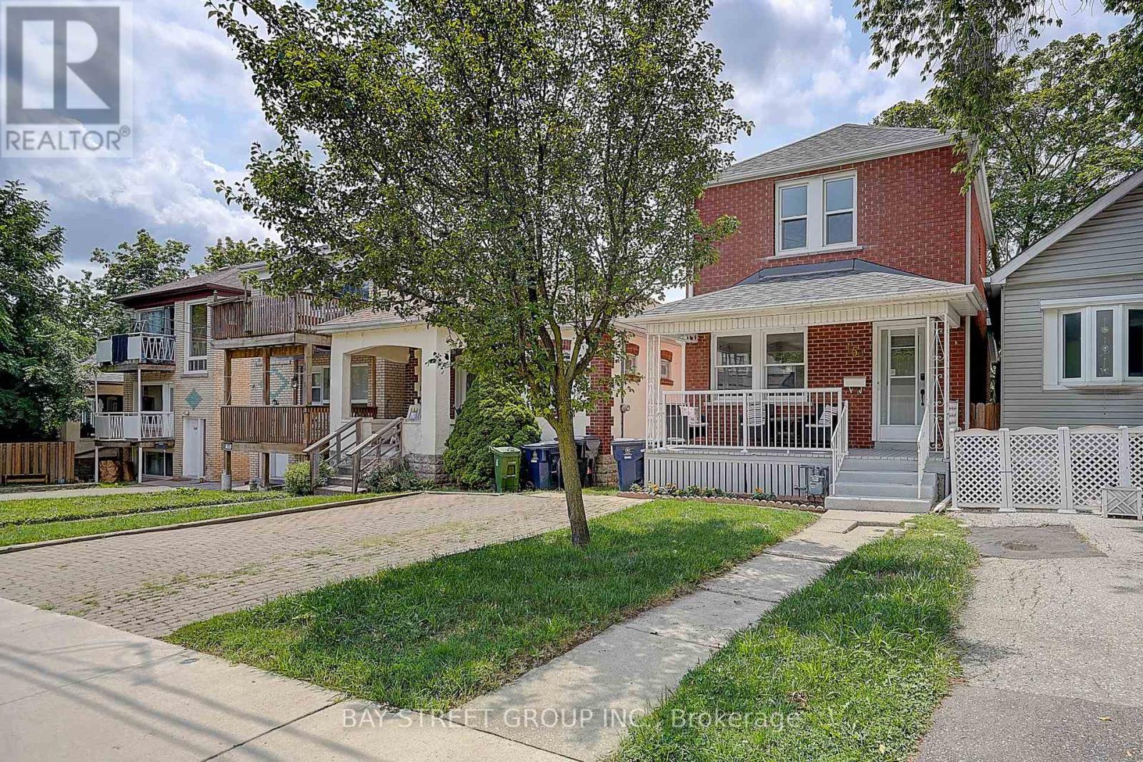 154 Alameda Avenue, Toronto, Ontario  M6C 3X2 - Photo 3 - C13623722