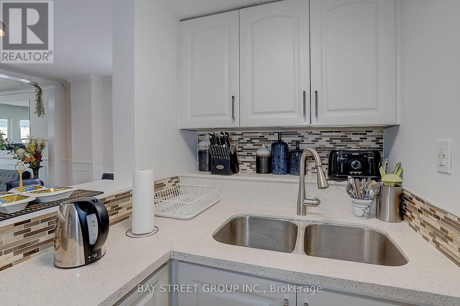154 Alameda Avenue, Toronto, Ontario  M6C 3X2 - Photo 40 - C13623722