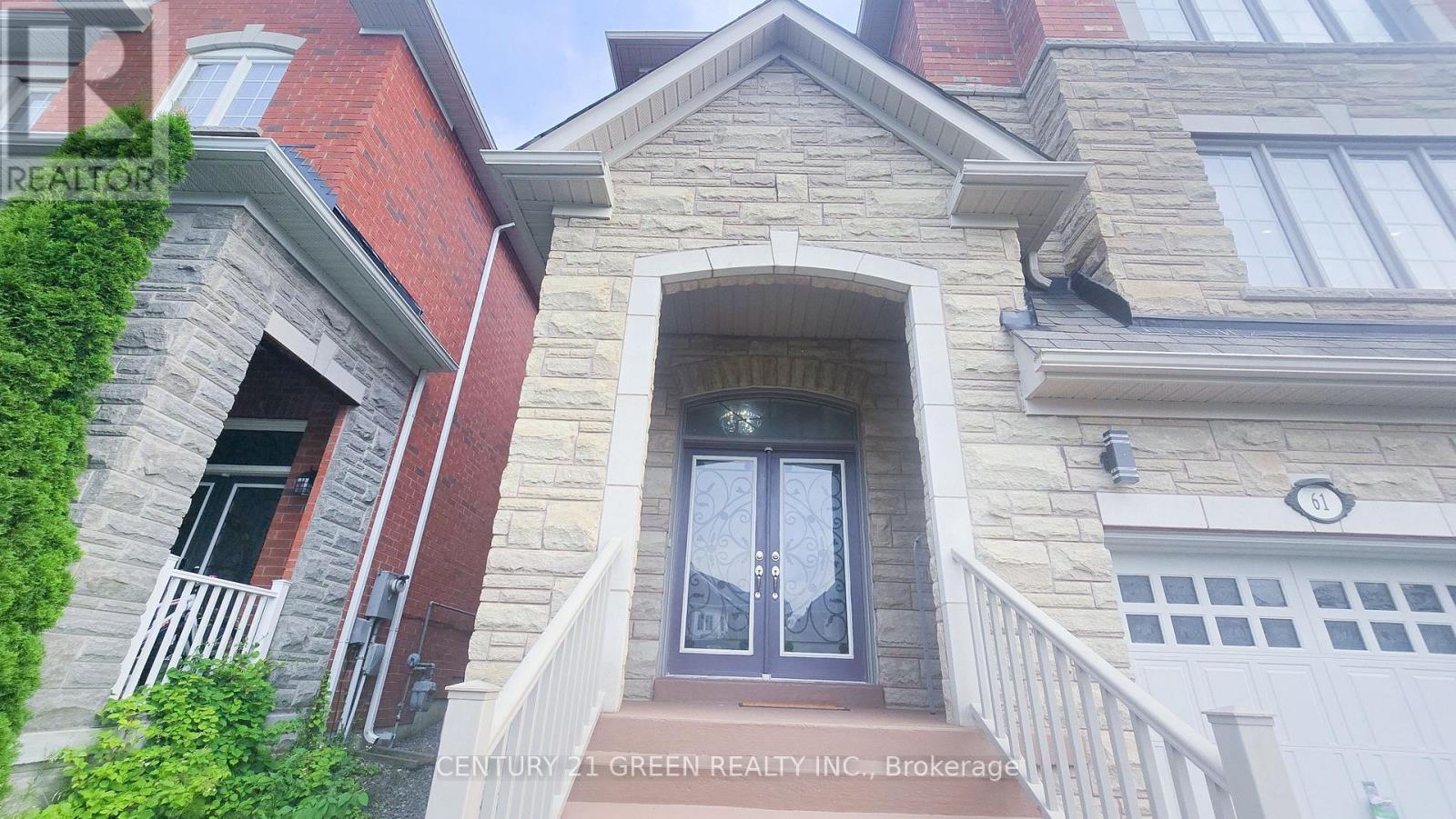 61 Magdalan Crescent, Richmond Hill, Ontario  L4E 0W4 - Photo 2 - N13623708