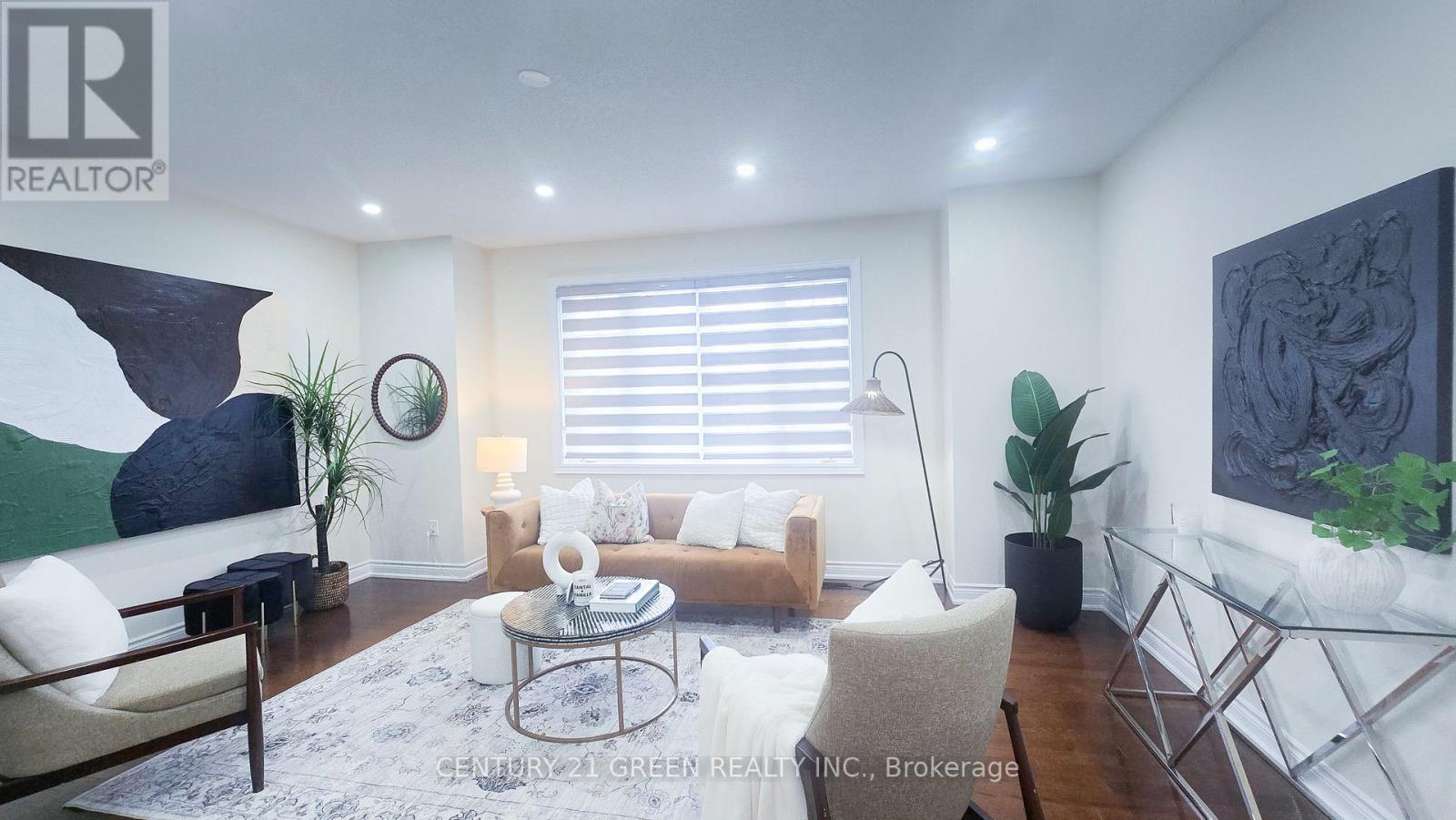 61 Magdalan Crescent, Richmond Hill, Ontario  L4E 0W4 - Photo 5 - N13623708